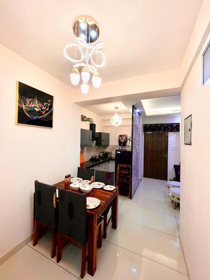 Airport Bliss Apartment+Balcony & Netflix + Prime Dzsaipur Kültér fotó